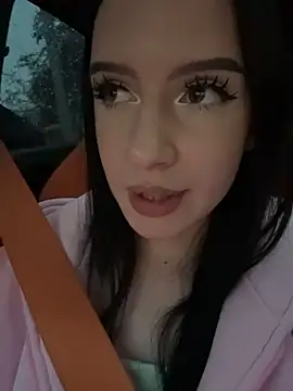 flora_off live sex cam