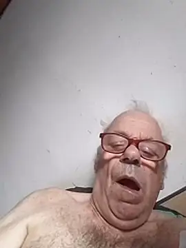 AIDIl63 live cam on StripChat