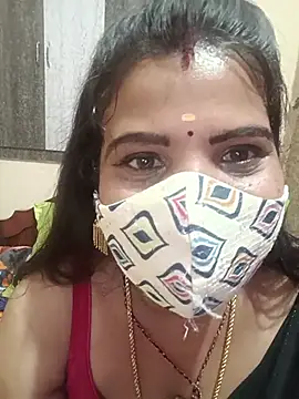 Devi_Tina live cam on StripChat
