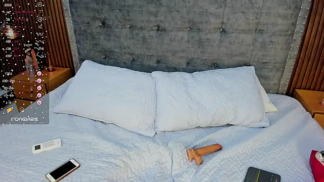 Chloe_petite18