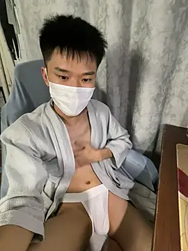 Zhang_yiovo