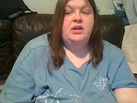 CurvyKirstiesX live cam preview