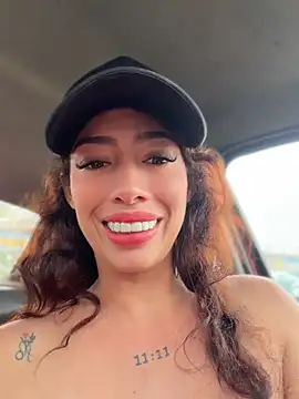roxyrougee webcam