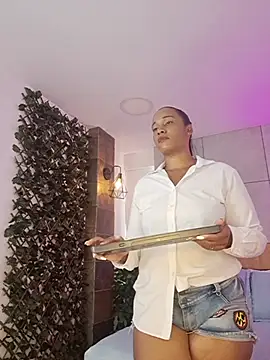 EbonyHorrny