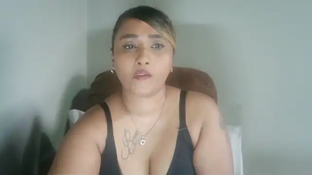 Indianbeautymilf003 live cam preview