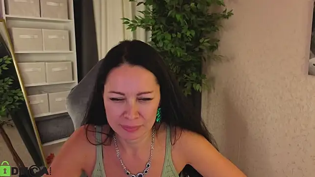 Maria_Howard live cam preview