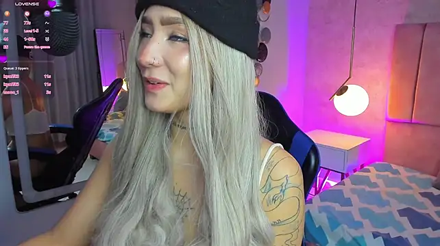magic_kira_foxxx live cam preview