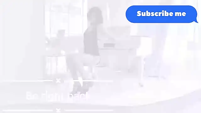 MickeQuinee live cam preview