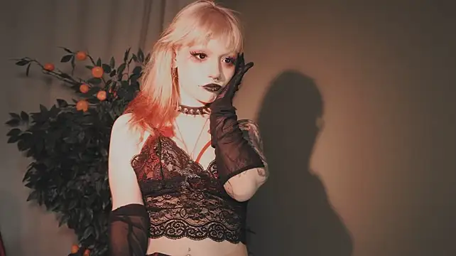 EffieRay live cam on StripChat