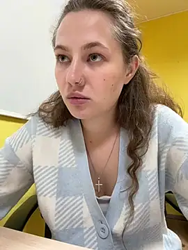AsynaYuuki live cam on StripChat