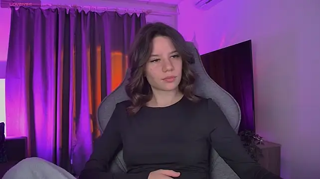 KataraRaven live sex cam