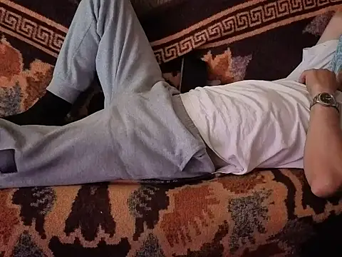 cumloverboyxx69 live cam on StripChat