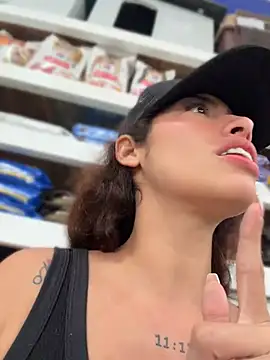 roxyrougee (F young) - Risky seduce stranger blowjob fuck him