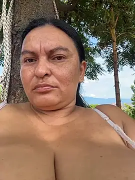 Horny-Mommy-Dirty live cam preview