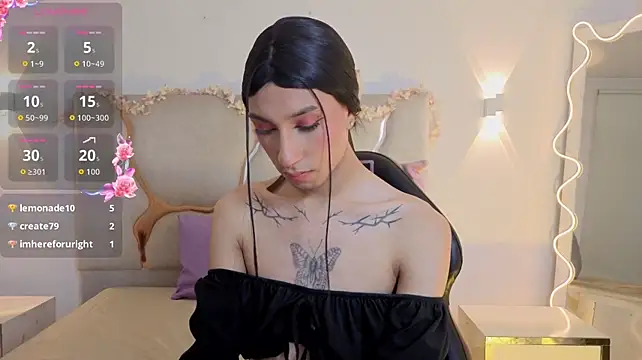 CYRUS_TAY