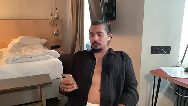 daddyvibes live cam on StripChat