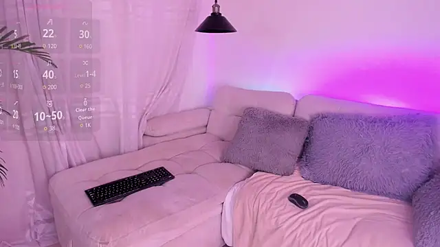 MiaLuxee_