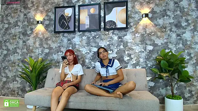 Julieta_and_Lola