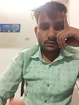 DESI_LAND_BOY live cam on StripChat