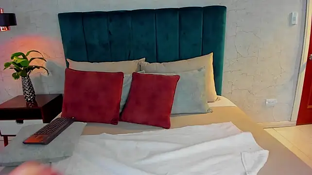 AriaevansLS live cam preview