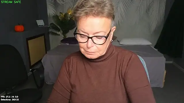 Lia_Light live cam preview