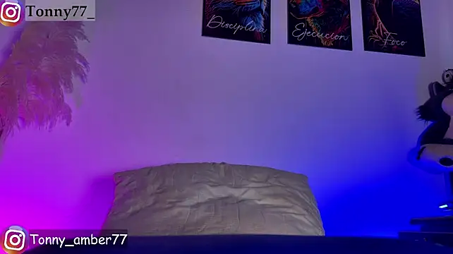 Amber77__ webcam