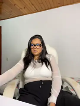 SWEETLILY18 live cam preview