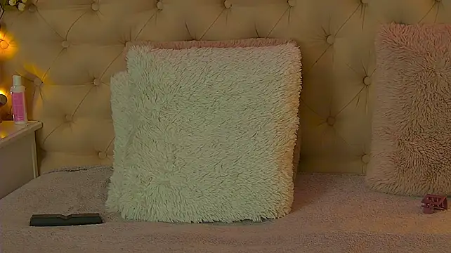 AnaisFoxxy live cam preview