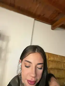 karolvegaa live sex cam