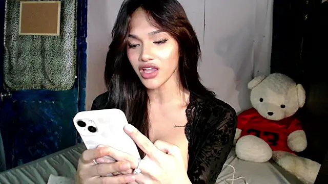 itsmekarinaaa live cam on StripChat