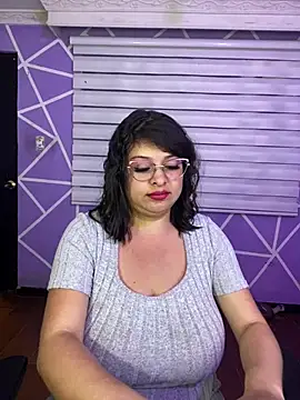 MiiaaJoness