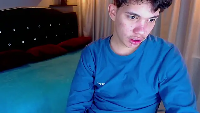 haku_nayro webcam