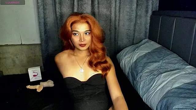 TrinityFucksYou live cam on StripChat