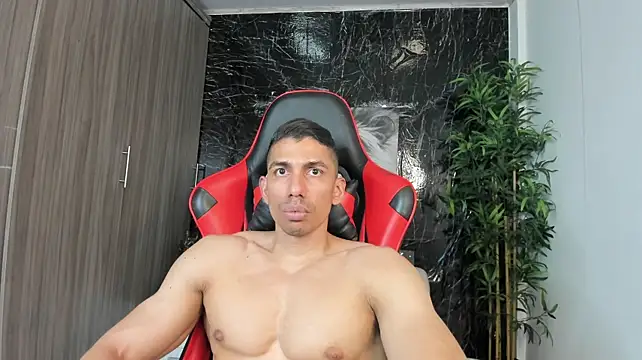 Erik_castle live cam on StripChat