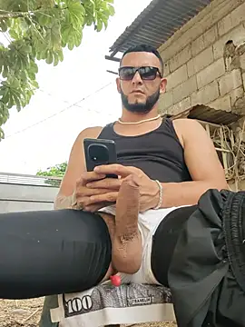 PIGHIGHDIRTY_p0 live cam on StripChat