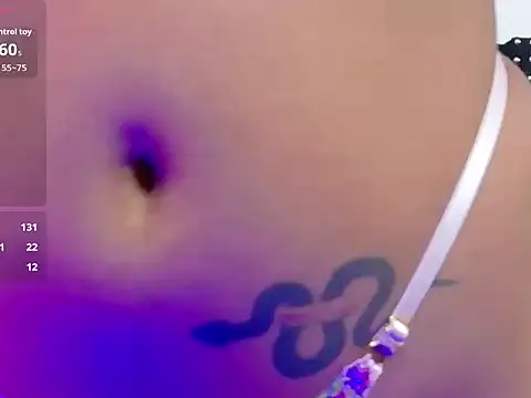 snacktimee live cam on StripChat