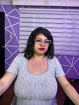 MiiaaJoness