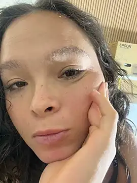 Yasmina_Noir