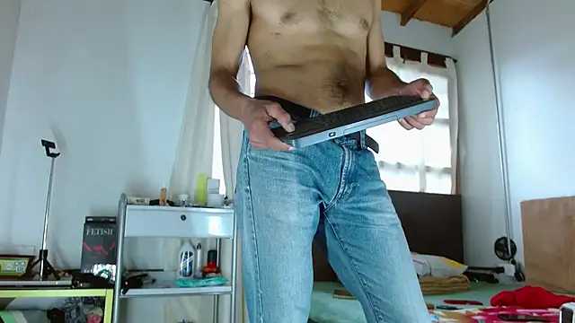 JohanyLatino webcam