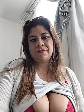 Laura-Hernandez live cam preview