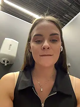 KristiRich webcam