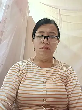 Chilly-wet live cam preview