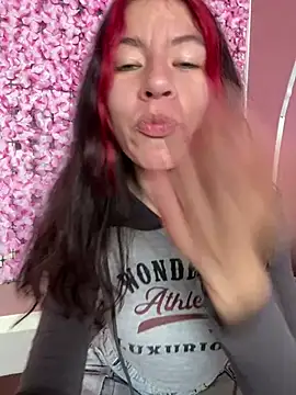 NohaBrooks_Pink