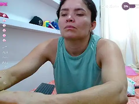 Whriann_1 webcam