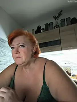MissSilken webcam