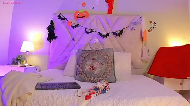 Eva-Millss live cam preview