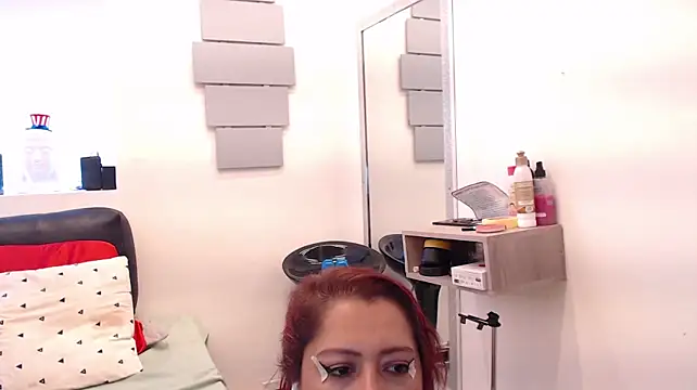 eva_twiss live cam preview