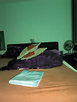 MissSilken webcam