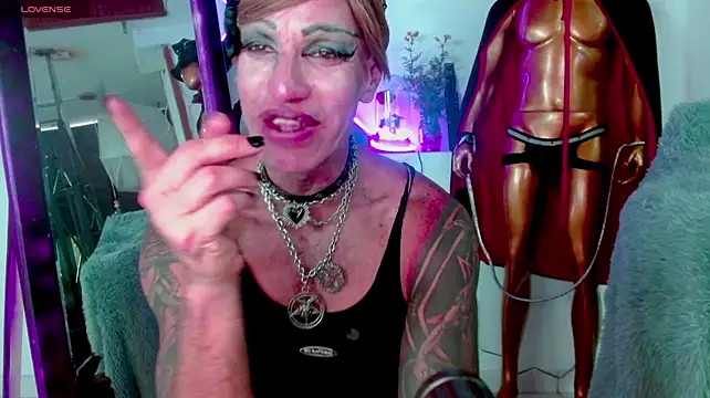 LILITHMADAME webcam