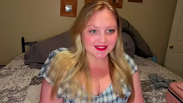 Phatassblonde live cam on StripChat